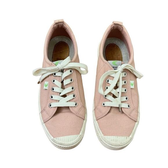 Cariuma OCA Low Canvas Sneakers in Rose Size 8.5 - Picture 2 of 10